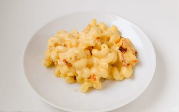 Cheese baked pasta casserole