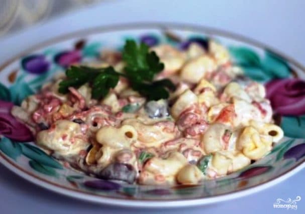 Макарони з копченою ковбасою