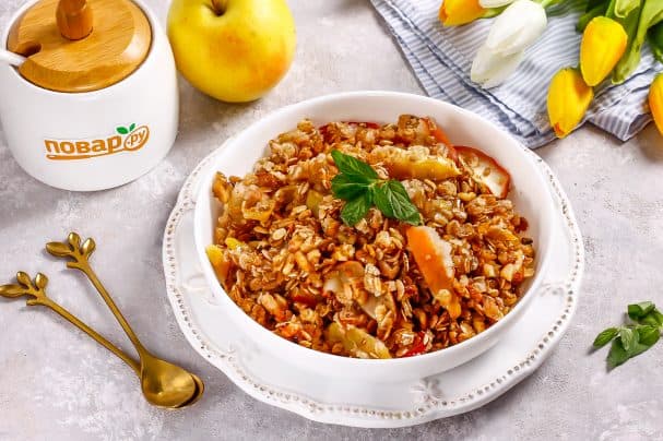 Мюслі запечаныя з яблыкамі