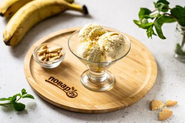 Banana and coconut milk ice cream