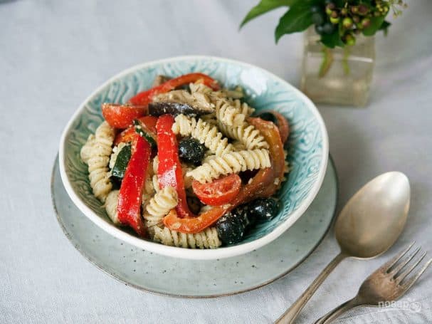 Pasta salad with