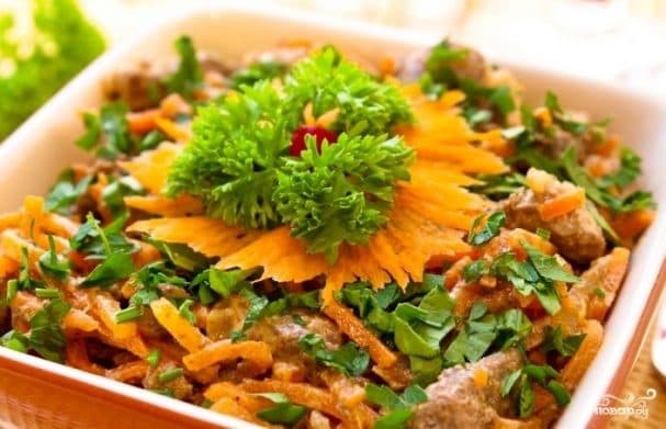 Печеночный салат с морковью и луком