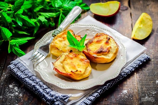Baked apples in a multicooker