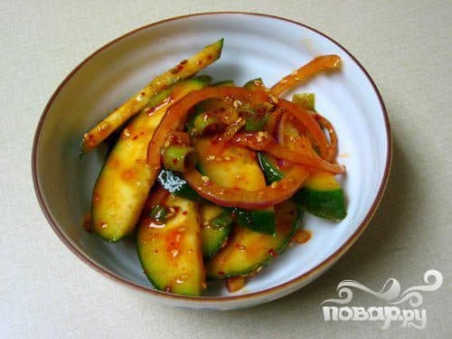 Прыгожы салат з агуркоў