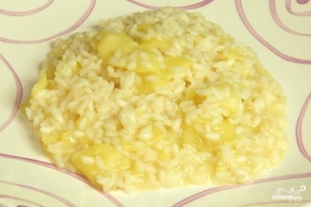 Рызота з яблыкамі