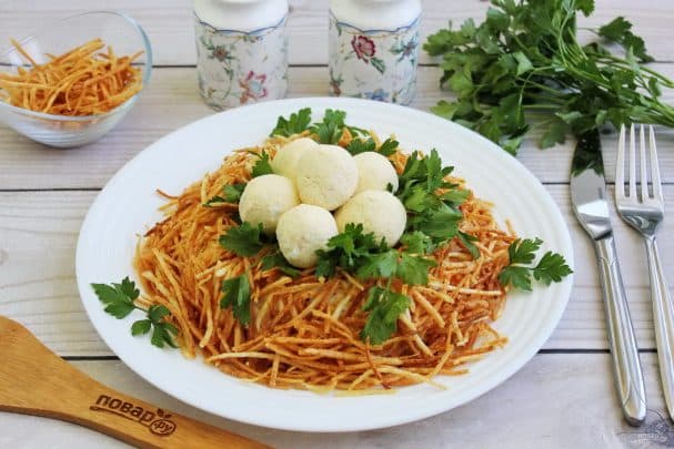Салат з курай-курыцай пад копчанай