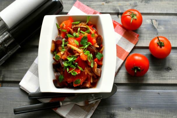 Eggplant salad with tomato and pepper