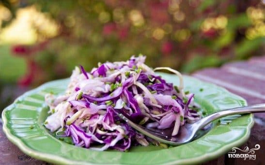 Salad with two types of cabbage and cucumbers