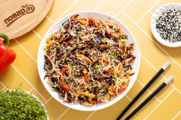 Salad with glass noodles and Chinese wood ear mushrooms