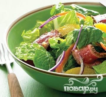 Beef salad with oranges