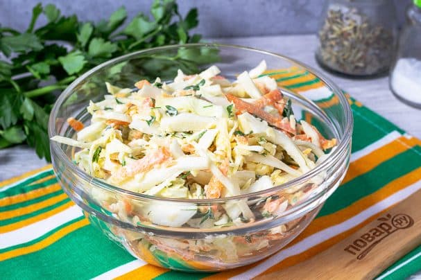 Cabbage salad with cheese and carrots