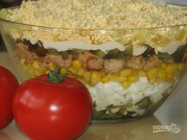 Салат з курыцы і ананасаў