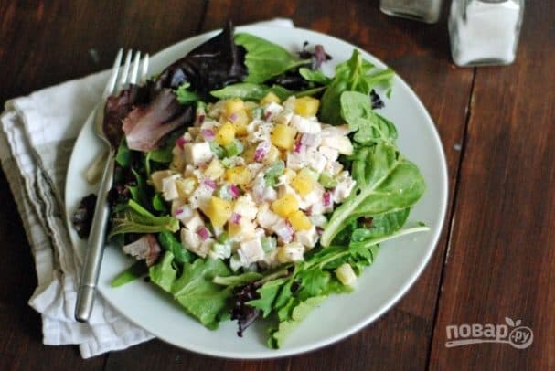 Chicken salad with pineapples