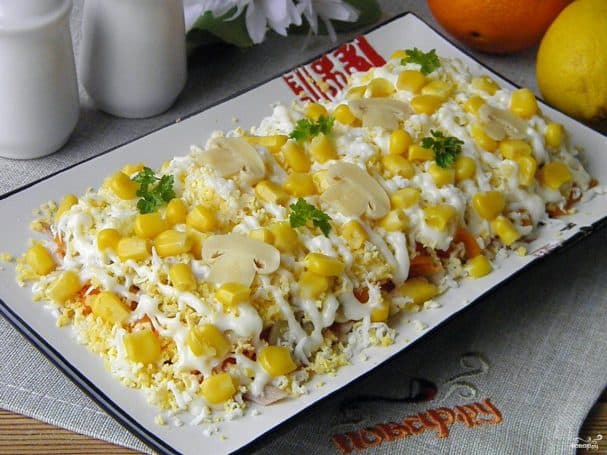 Chicken salad with mayonnaise