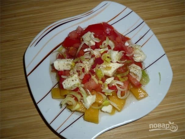 Mango, tomato, and mozzarella salad
