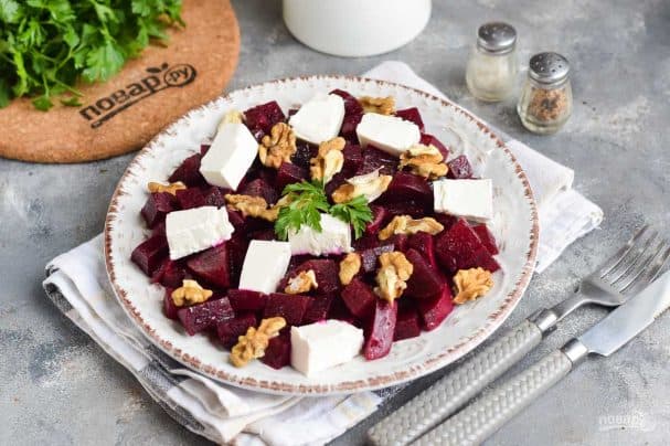 Beet salad with marinated feta cheese and walnuts