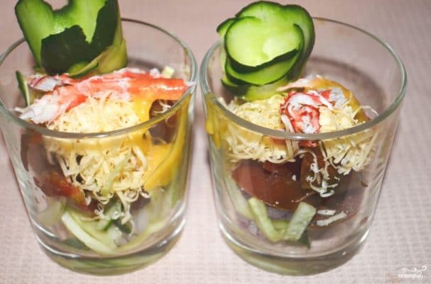 Salad with natural crab meat