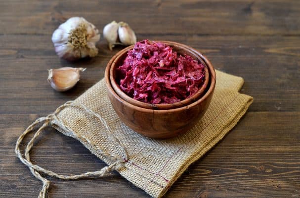 Beet salad with cheese and garlic
