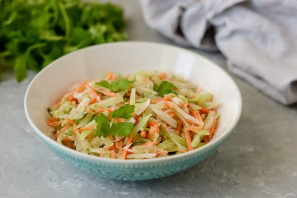 Salad from green and black radish