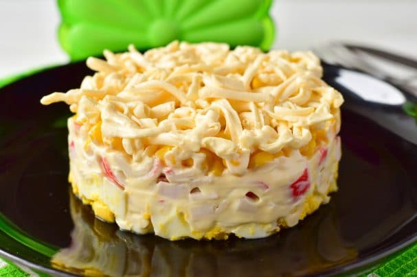 Салат с крабовыми палочками
