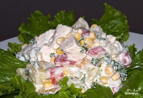 Chicken salad with pineapples