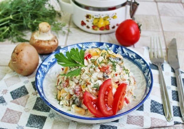 Chicken and mushroom salad
