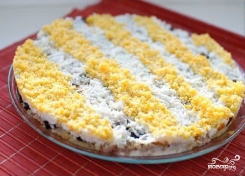 Салат с форелью
