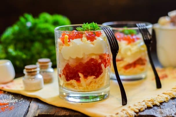 Салат с красной икрой