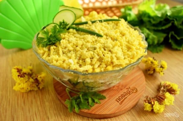 Салат з курыцай і чорнаслівам