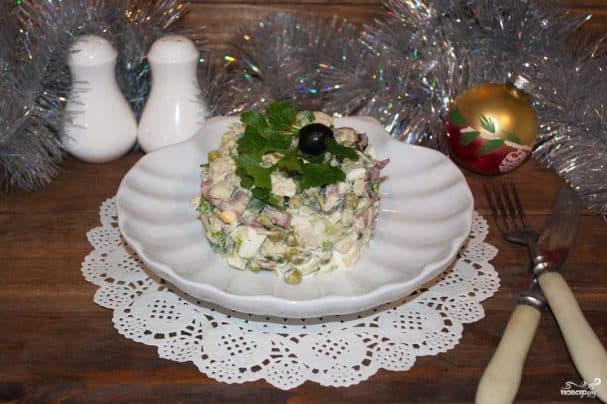 Салат с куриной грудкой