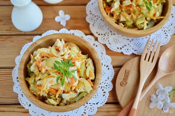 Салат с курицей