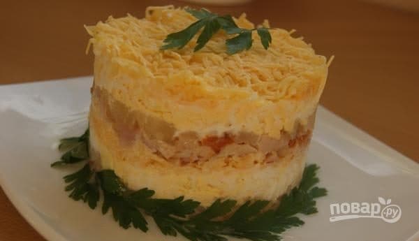 Pineapple and smoked chicken salad
