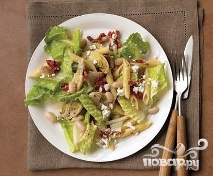 Салат з артышокамі, пастай і памідорамі