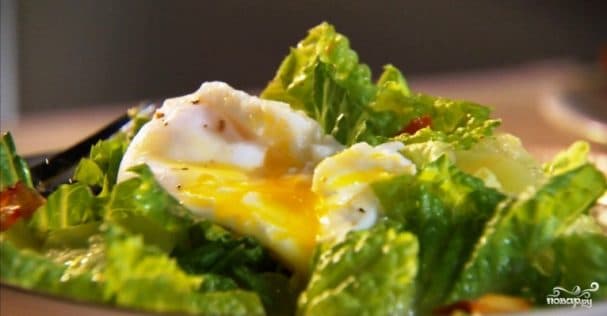 Bacon and egg salad