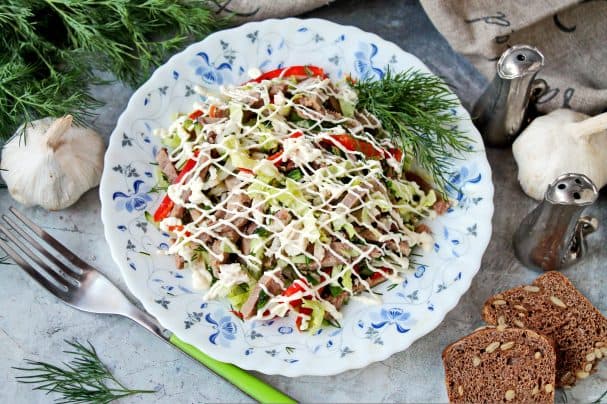 Salad with beef tongue and chicken
