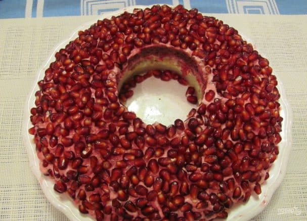 Салат з гранатам і мясам