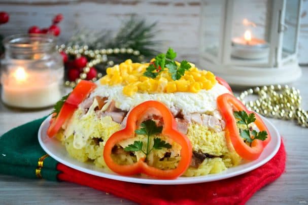 Smoked meat and mushroom salad