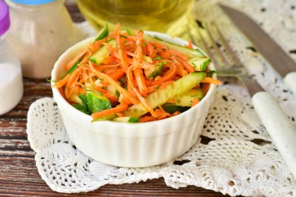 Salad with Korean-style carrots and cucumber