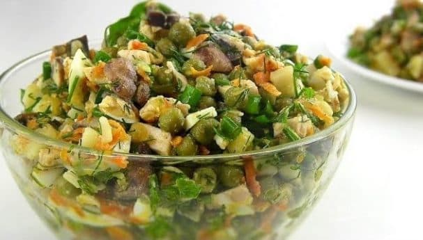 Chicken and mushroom salad