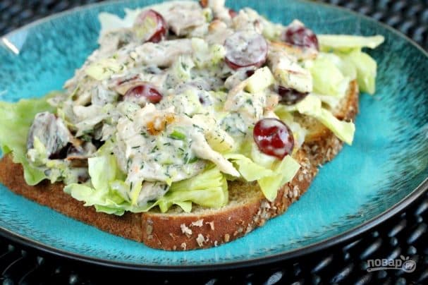 Chicken and grape salad