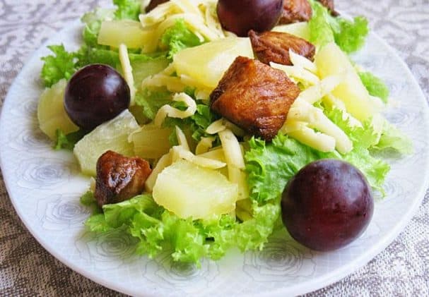 Chicken, cheese, and pineapple salad