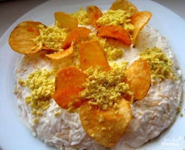 Salad with chicken ham