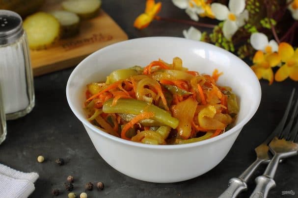 Carrot and pickled cucumber salad