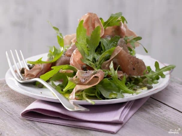 Salad with Parma ham
