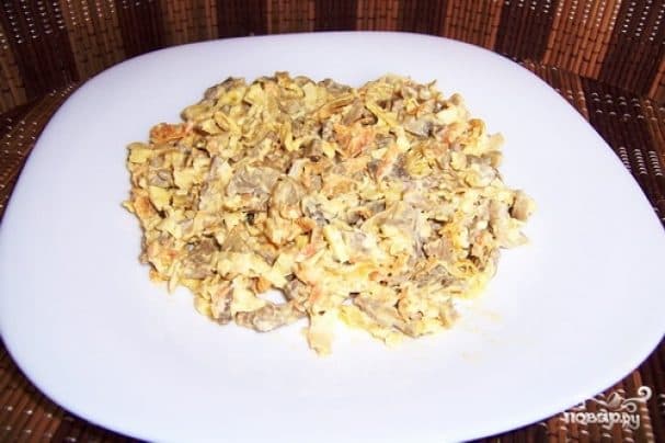 Салат з печанкай і фасоллю