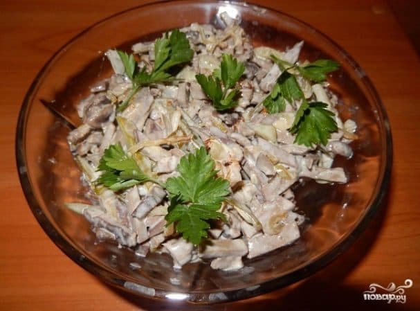 Салат с печенью и грибами