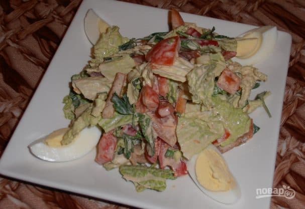 Салат с пекинской капустой и помидорами