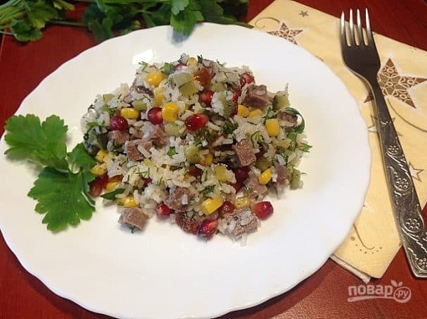 Rice and beef salad