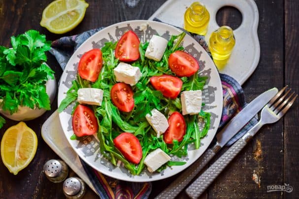 Arugula and feta salad