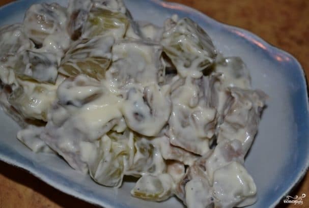 Салат з цялячынай